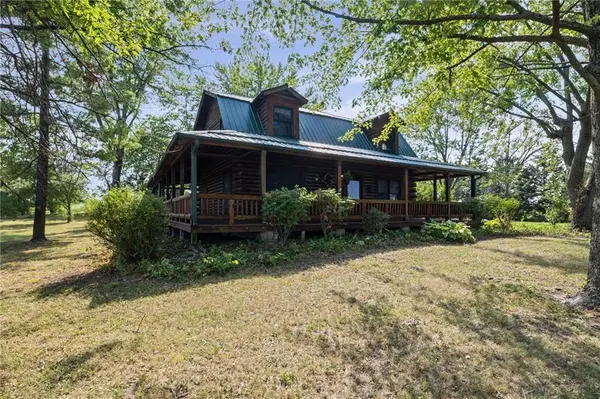 27817 S State Route 7 HWY, Harrisonville, MO 64701