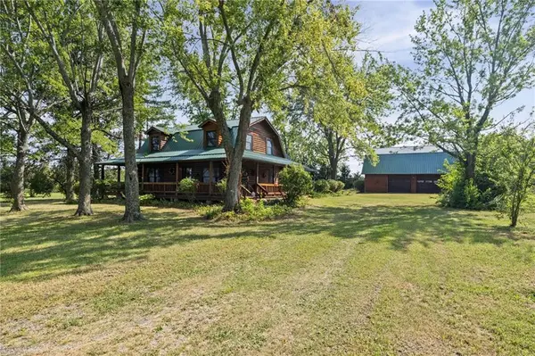 27817 S State Route 7 HWY, Harrisonville, MO 64701
