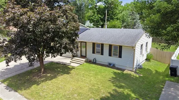 1211 N Cedar Crest DR, Independence, MO 64056