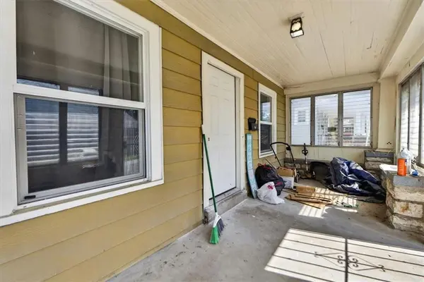 4335 College AVE, Kansas City, MO 64130