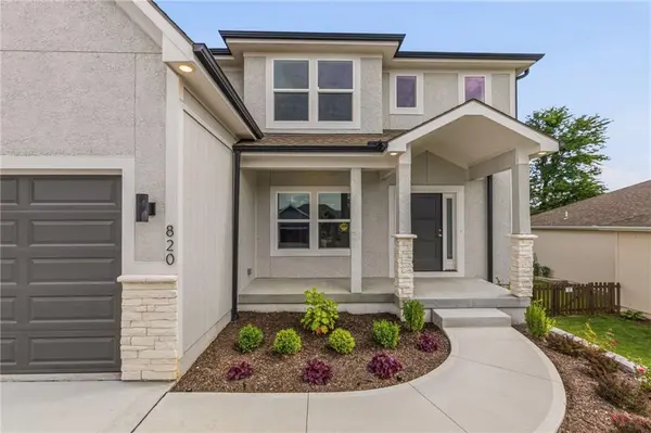 820 SE Partridge LN, Blue Springs, MO 64014