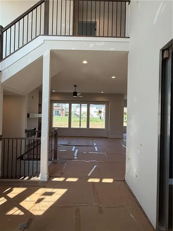 18504 Windsor ST, Overland Park, KS 66085