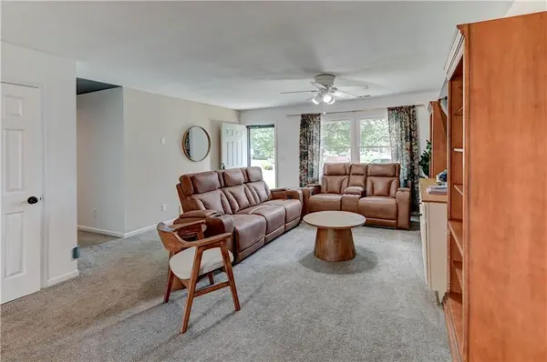 902 Birch ST, Eudora, KS 66025