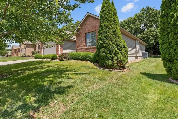 3355 S Wood AVE, Independence, MO 64057