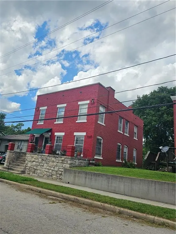 2312 E 13th ST, Kansas City, MO 64127