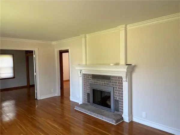 2405 E Mechanic ST, Harrisonville, MO 64701