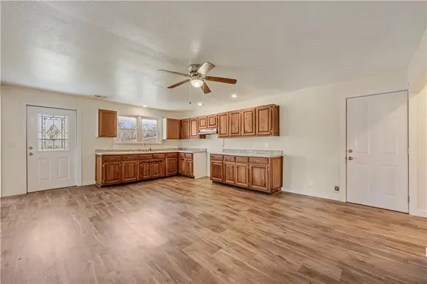 304 S Chestnut ST, La Monte, MO 65337
