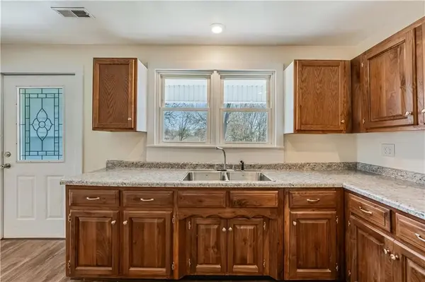 304 S Chestnut ST, La Monte, MO 65337