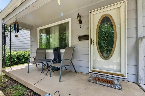 9112 Charlotte ST, Kansas City, MO 64131