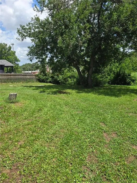 3122 Myrtle AVE, Kansas City, MO 64128