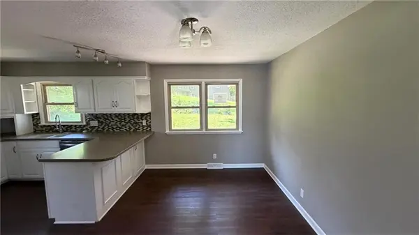1424 Western ST, Leavenworth, KS 66048