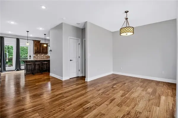 1236 Vivian DR, Warrensburg, MO 64093
