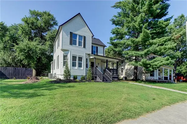 511 E Green ST, Clinton, MO 64795