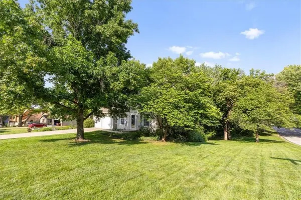 316 Boulder ST, Lawrence, KS 66049