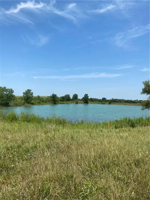 3088 Sand Creek RD, Ottawa, KS 66067