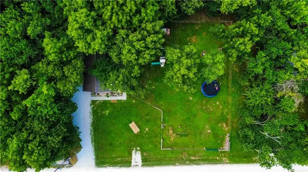 86 & 90 Beechwood LN, Linn Valley, KS 66040