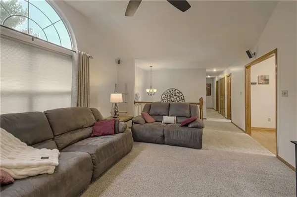 1224 NE Beacon AVE, Lee's Summit, MO 64086
