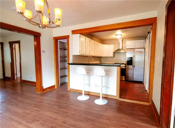 227 S Ash AVE, Independence, MO 64053