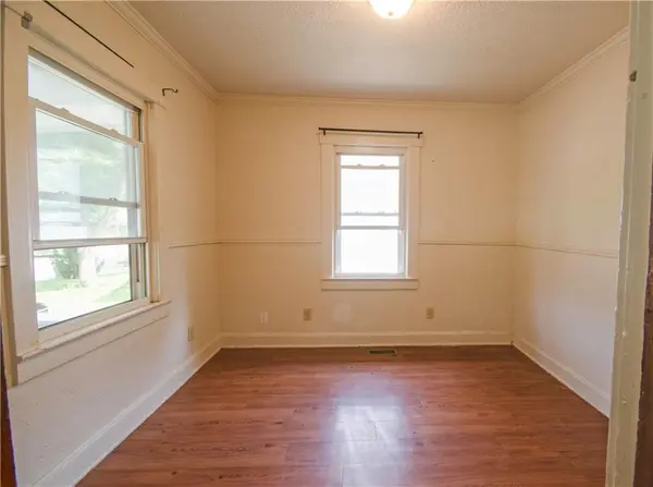 227 S Ash AVE, Independence, MO 64053