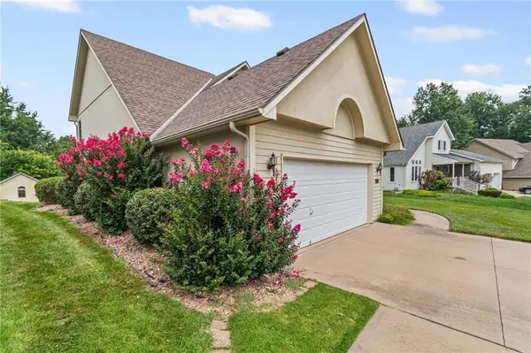 1405 Kensington CT, Warrensburg, MO 64093