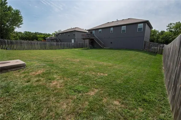 212 NE Greystone WAY, Grain Valley, MO 64029
