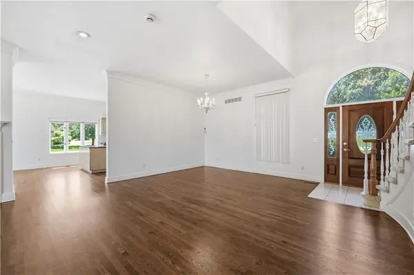 1101 NE Waterfield Village DR, Blue Springs, MO 64014