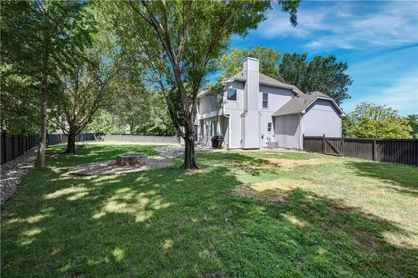 15901 Birch ST, Stilwell, KS 66085