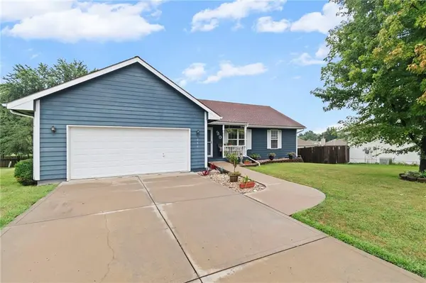 206 E 22nd TER, Kearney, MO 64060