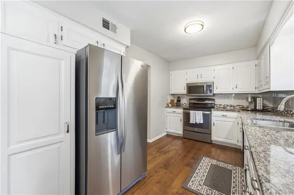 11205 RILEY ST, Overland Park, KS 66210