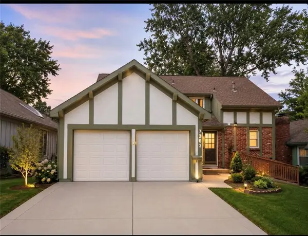 7203 Mastin ST,  Merriam,  KS 66203