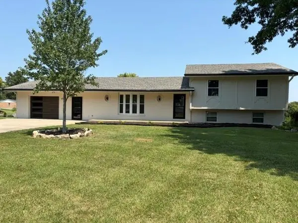8381 Pratt RD, Atchison, KS 66002