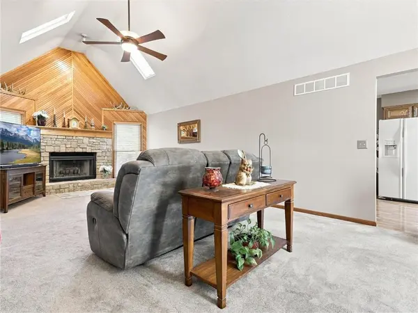4109 NW 64th PL, Kansas City, MO 64151