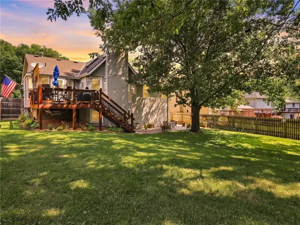 4109 NW 64th PL, Kansas City, MO 64151