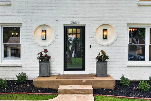 13655 S Sycamore ST, Olathe, KS 66062