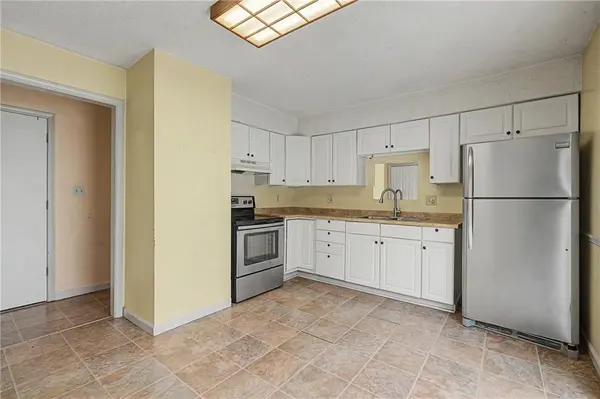 1526 N Pleasant ST, Independence, MO 64050