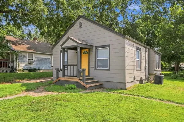 1125 S DODGION AVE, Independence, MO 64050