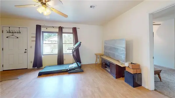 1418 N Cedar ST, Nevada, MO 64772