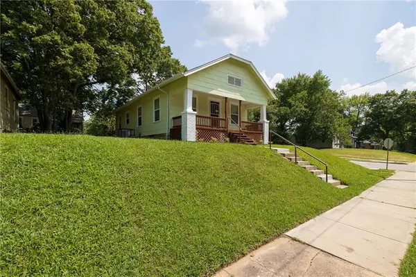 3220 E 68th ST, Kansas City, MO 64132