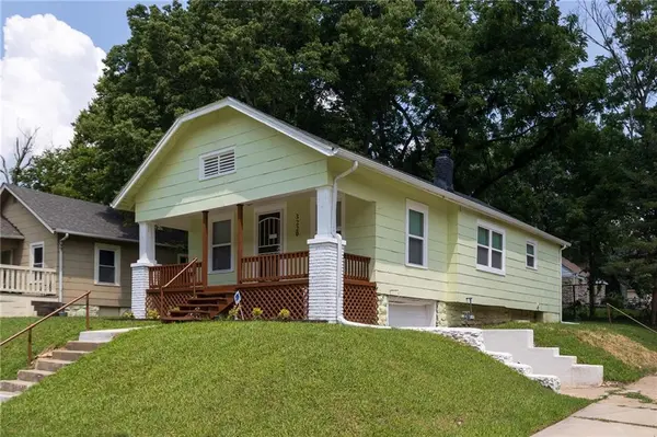 3220 E 68th ST, Kansas City, MO 64132