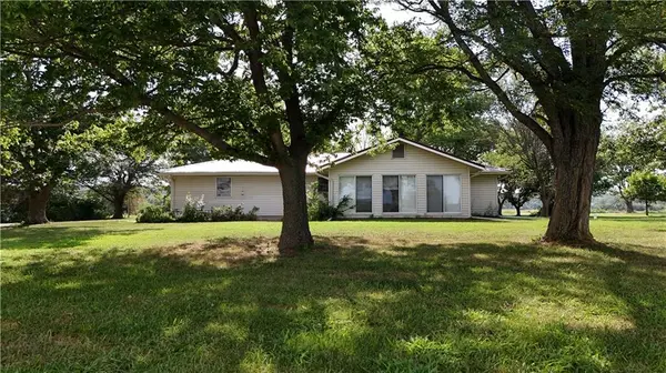 10753 Scott RD, Pleasanton, KS 66075