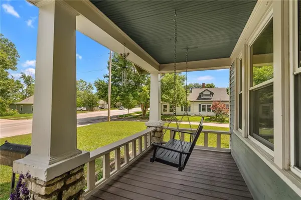 426 N Nettleton AVE, Bonner Springs, KS 66012