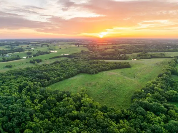 Maple ST, Winston, MO 64689