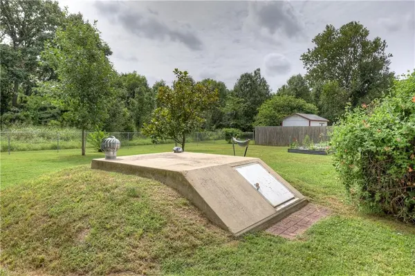 1915 Goetz BLVD, Joplin, MO 64801