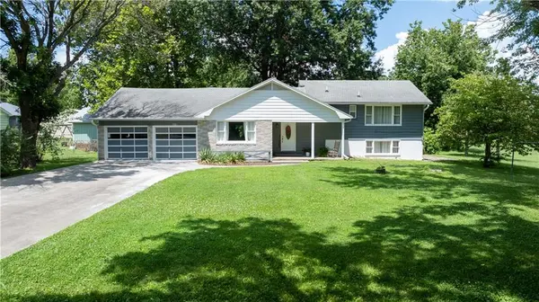 2315 E 16th ST, Sedalia, MO 65301