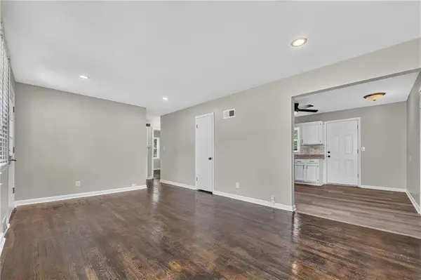 9108 Central ST, Kansas City, MO 64114