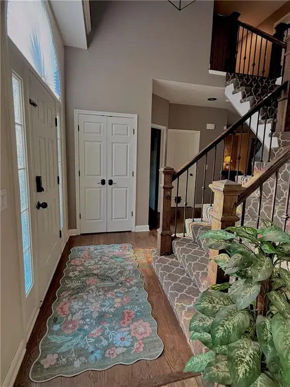 1437 Coventry LN, Liberty, MO 64068