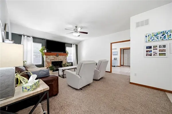 511 N Rebecca LN, Lawrence, KS 66044