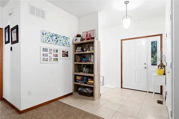 511 N Rebecca LN, Lawrence, KS 66044
