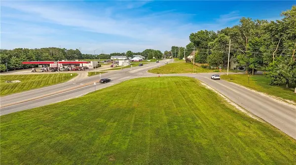 100 SE AA HWY, Blue Springs, MO 64014