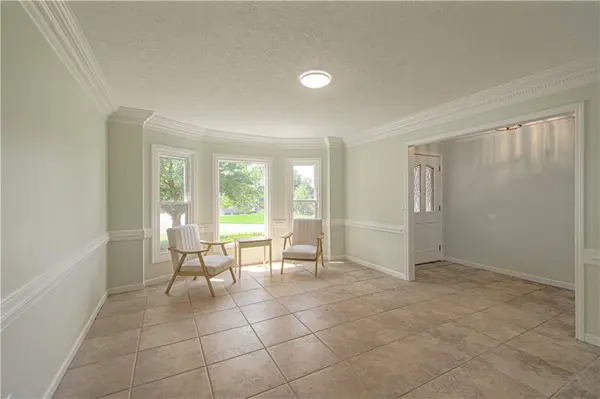 2452 NW Valley View DR, Lee's Summit, MO 64081